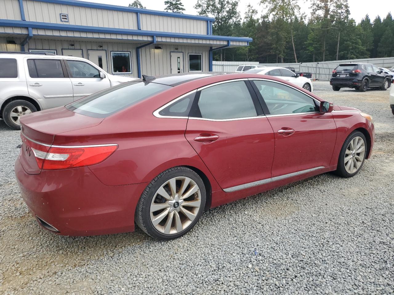 Lot #3050447271 2013 HYUNDAI AZERA GLS