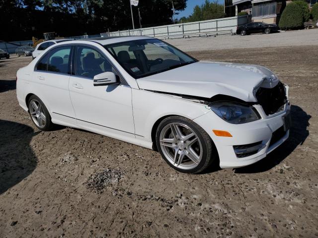 VIN WDDGF8ABXDR258108 2013 Mercedes-Benz C-Class, 3... no.4