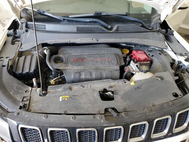 VIN 3C4NJDBB3KT671838 2019 Jeep Compass, Latitude no.11