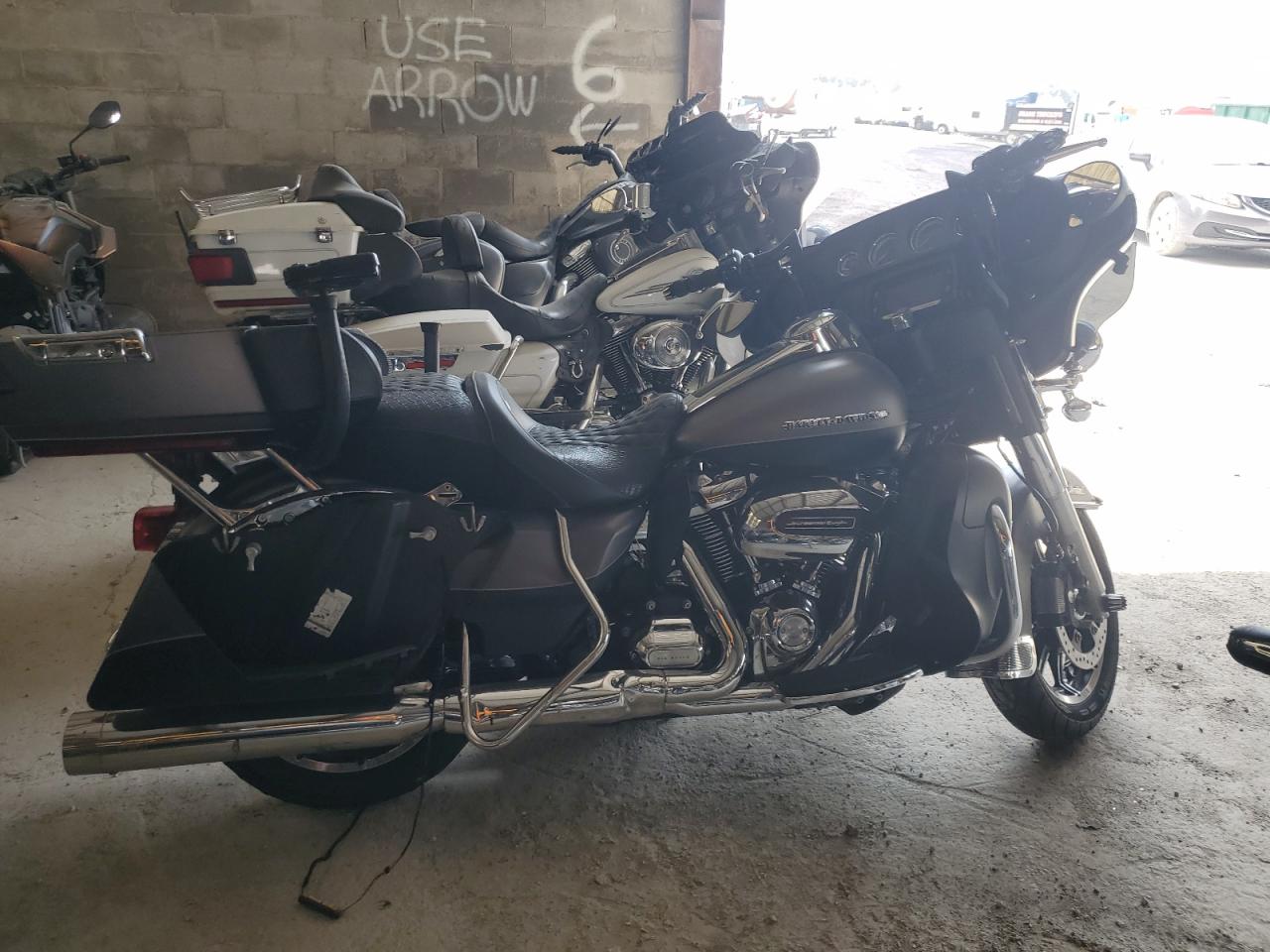 1HD1KED19HB611982 HARLEY-DAVIDSON FLHTK ULTR 2017