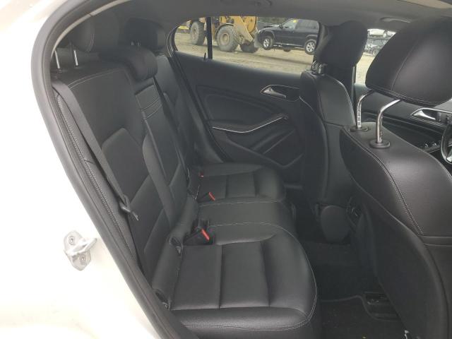 2015 MERCEDES-BENZ GLA 250 - WDCTG4EB4FJ121380