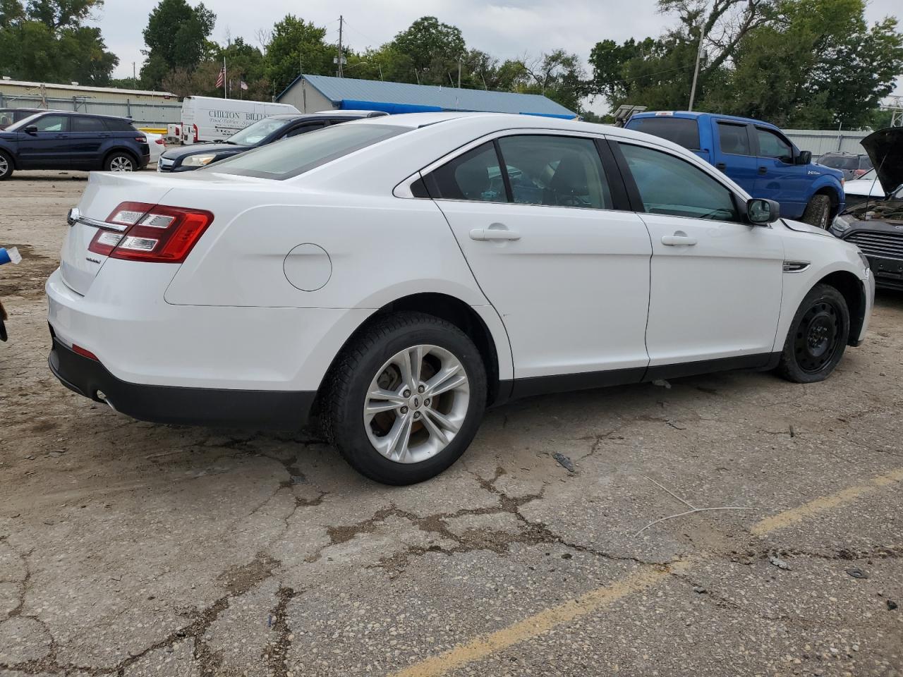 Lot #2879103043 2016 FORD TAURUS SE