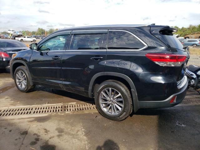 VIN 5TDJZRFH8JS870749 2018 Toyota Highlander, SE no.2