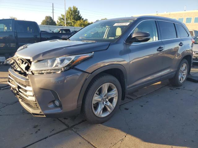 VIN 5TDDZRFH7JS814881 2018 Toyota Highlander, Limited no.1