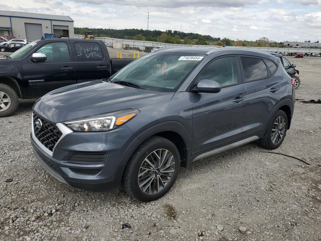  Salvage Hyundai TUCSON