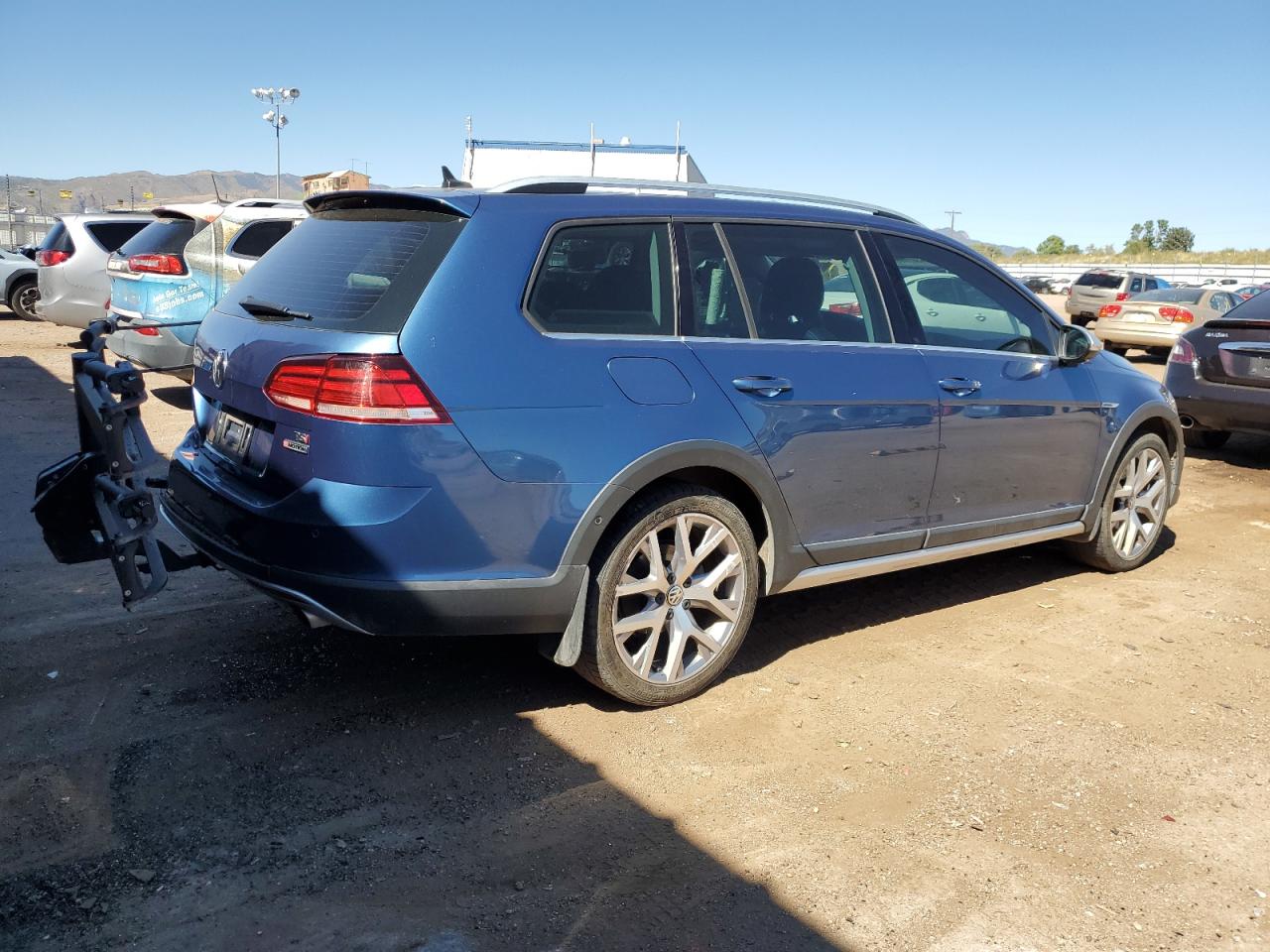 Lot #2909960105 2018 VOLKSWAGEN GOLF ALLTR