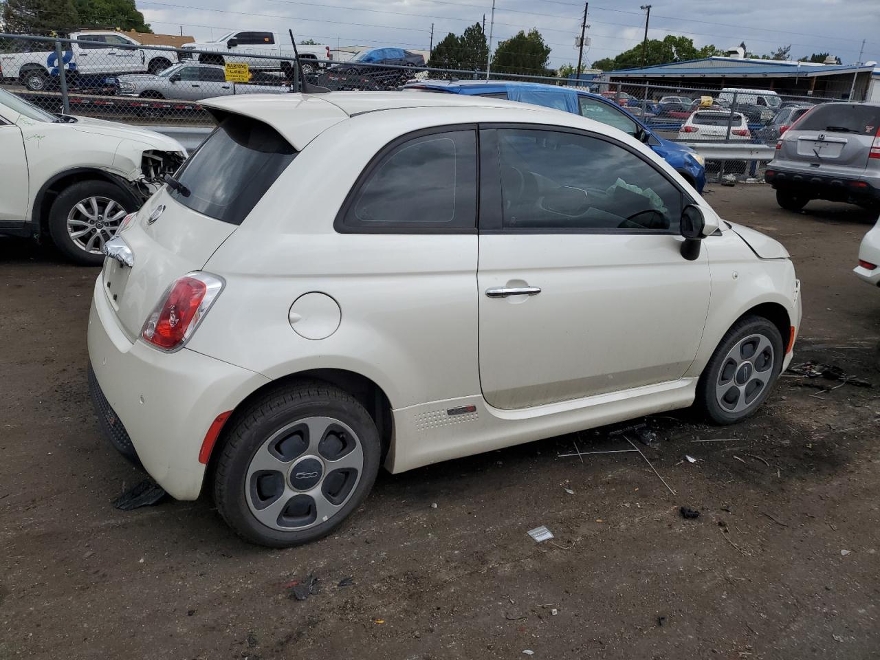 Lot #2936157296 2017 FIAT 500 ELECTR