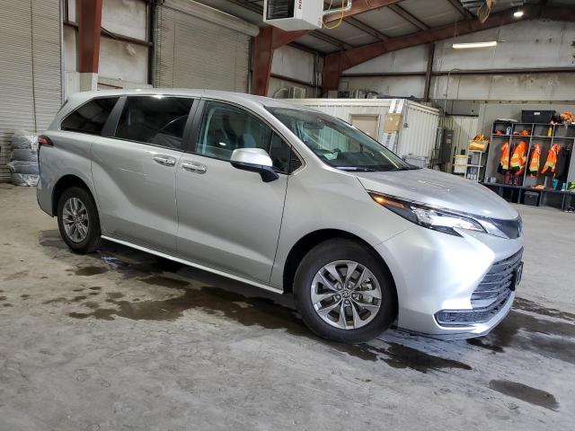 2024 TOYOTA SIENNA LE 5TDKRKEC6RS207368  70703654