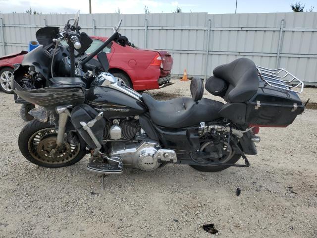 2011 HARLEY-DAVIDSON FLTRU 1HD1KGM12BB601815