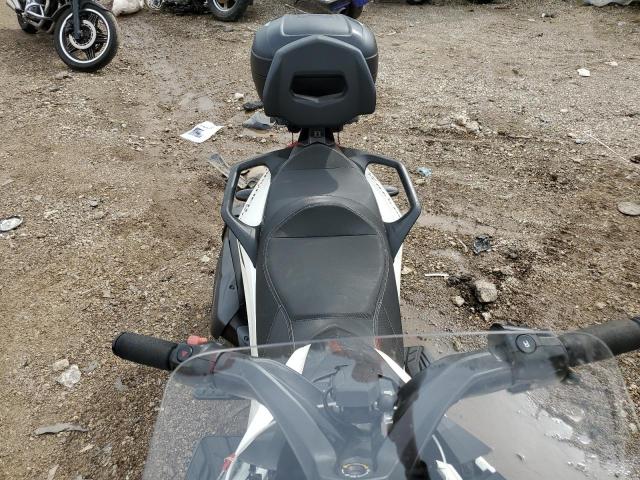 2014 CAN-AM SPYDER ROA - 2BXNCBC13EV000110