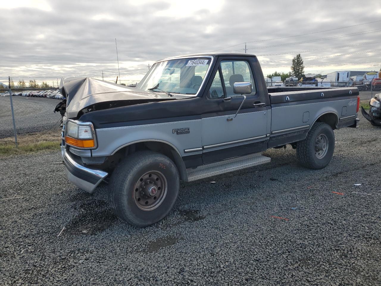 Lot #2910139536 1994 FORD F-250