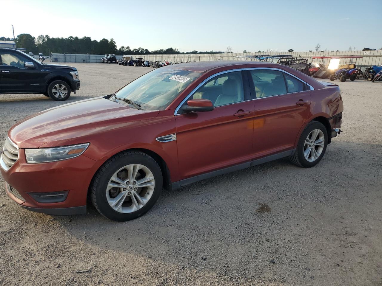 Lot #2909610387 2014 FORD TAURUS SEL