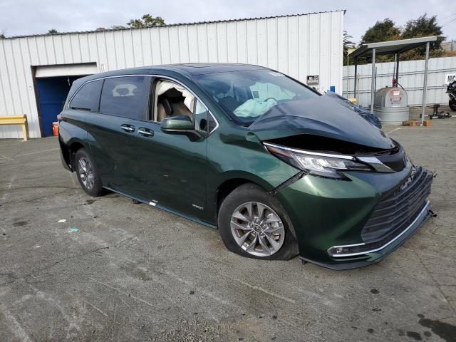 2021 TOYOTA SIENNA XLE - 5TDYSKFC0MS002859
