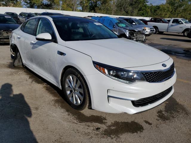 VIN 5XXGU4L32JG215556 2018 KIA Optima, EX no.4