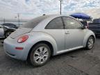 VOLKSWAGEN NEW BEETLE photo