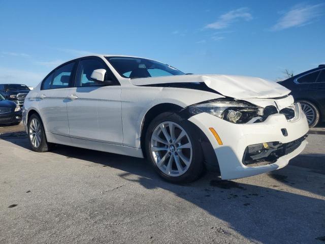 VIN WBA8E5G57JNV02301 2018 BMW 3 Series, 320 XI no.4