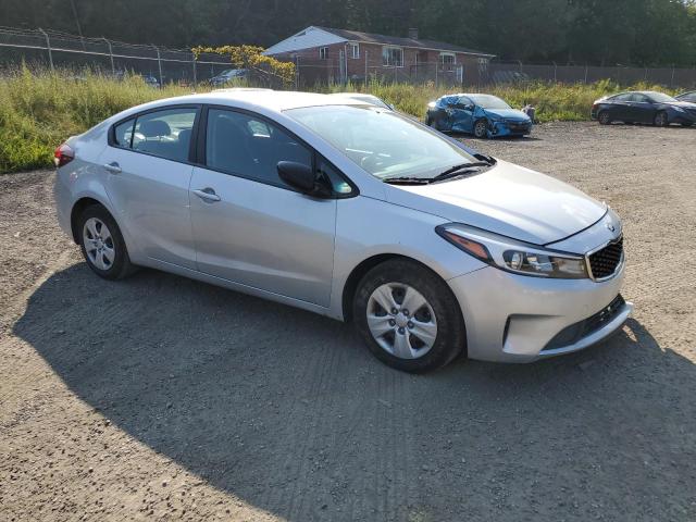 VIN 3KPFK4A73HE100510 2017 KIA Forte, LX no.4