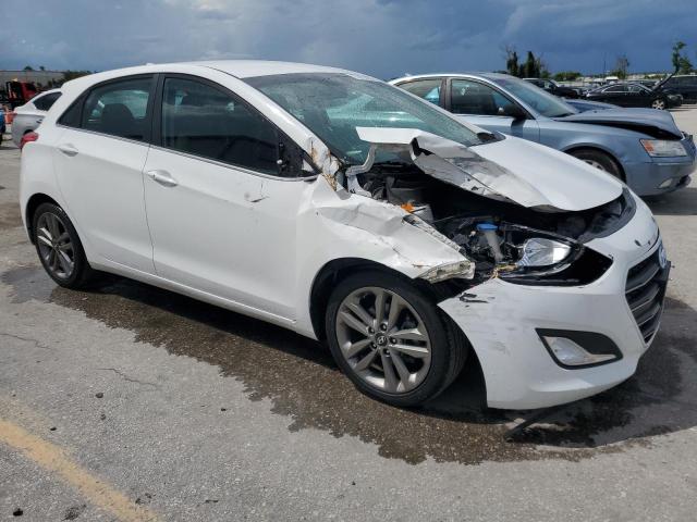 VIN KMHD35LH1GU326976 2016 Hyundai Elantra no.4