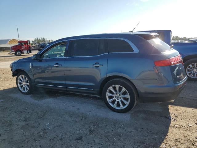 LINCOLN MKT 2018 blue  gas 2LMHJ5FK3JBL01111 photo #3