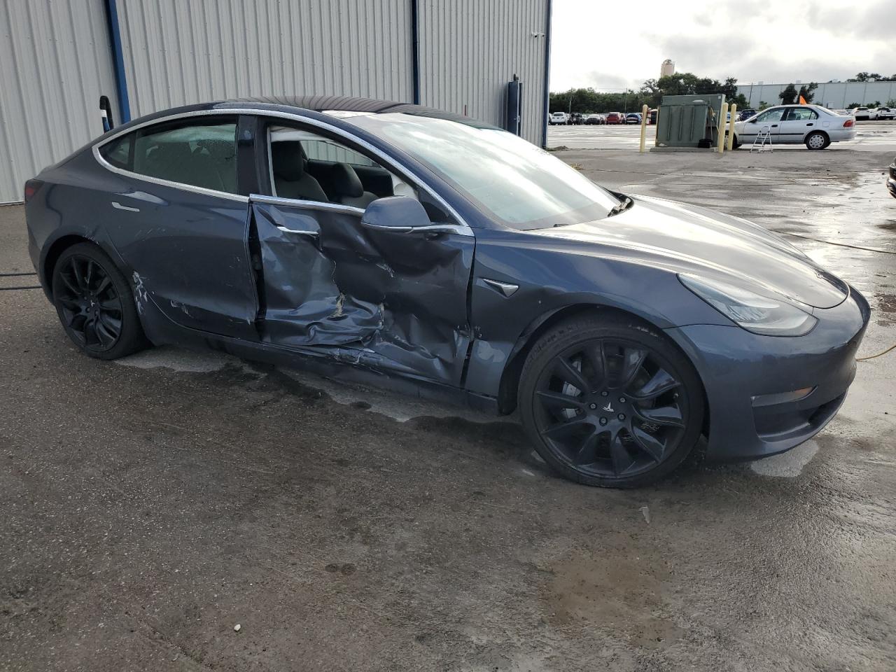 Lot #3024650567 2018 TESLA MODEL 3