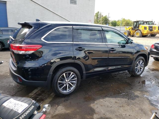 VIN 5TDJZRFH8JS870749 2018 Toyota Highlander, SE no.3