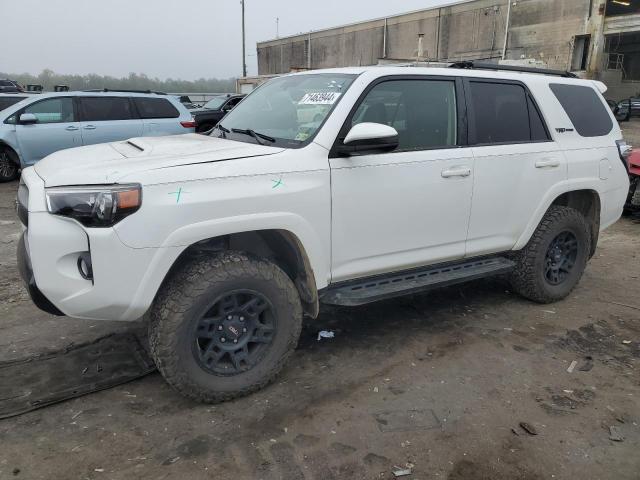 2016 TOYOTA 4RUNNER SR - JTEBU5JR6G5368277