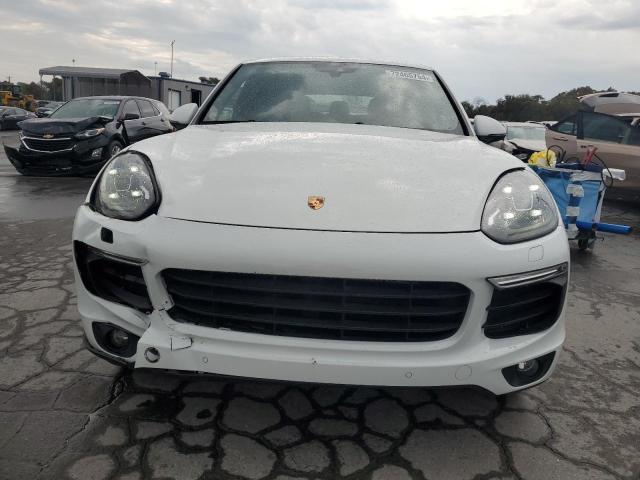 VIN WP1AA2A22HKA85130 2017 PORSCHE CAYENNE no.5