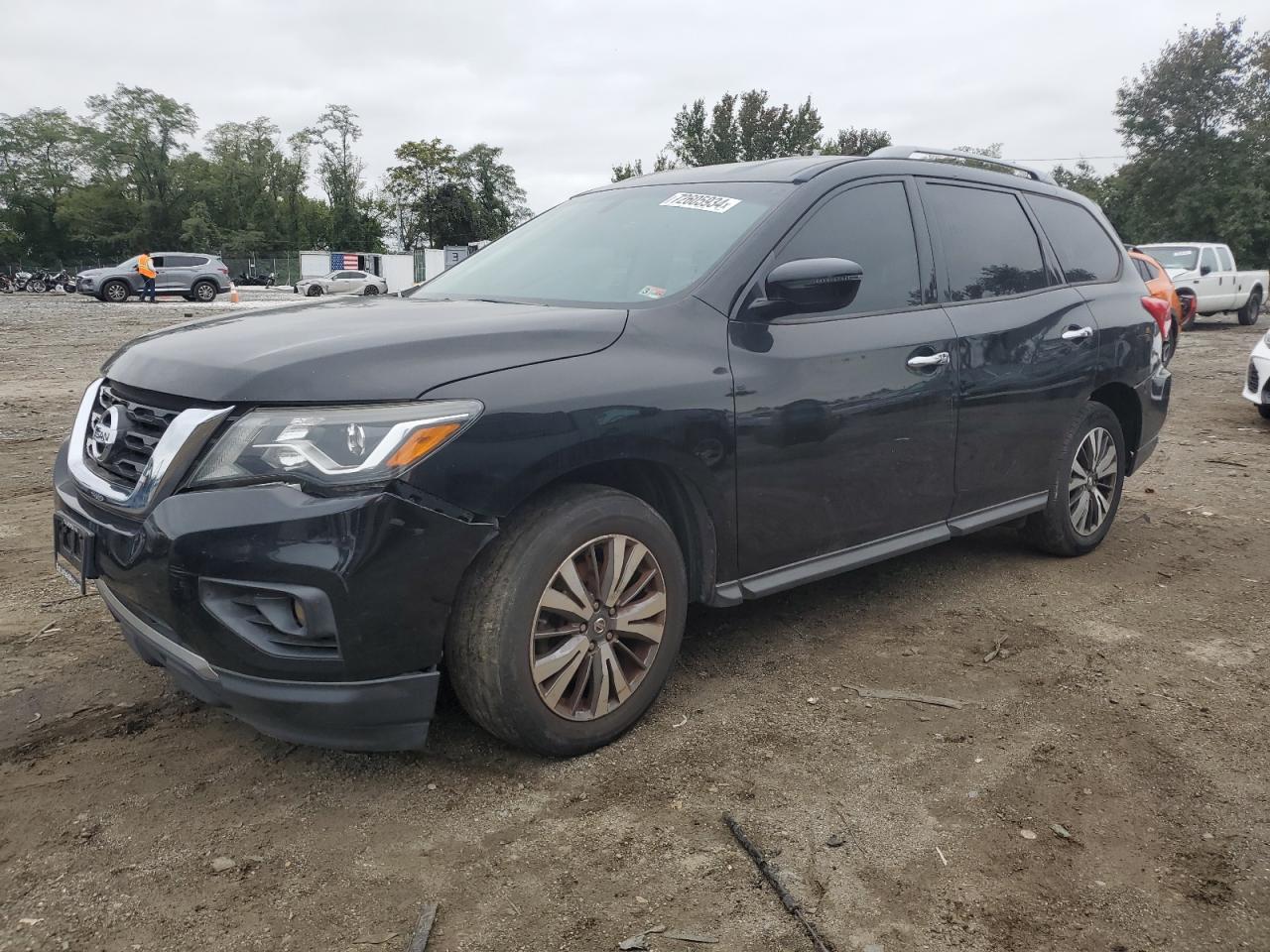 Lot #2871944948 2017 NISSAN PATHFINDER