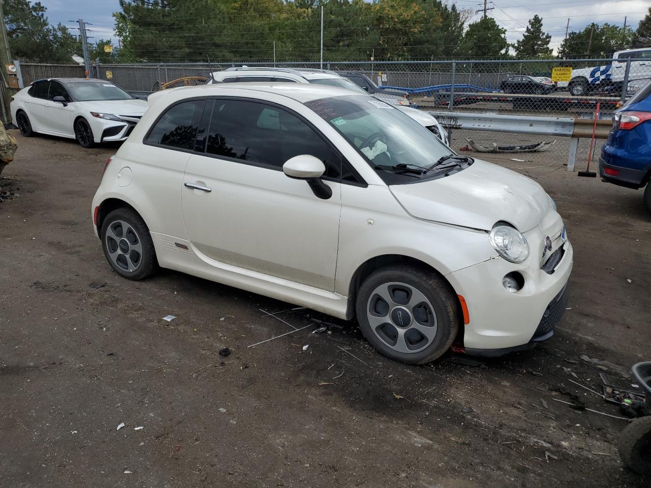 Lot #2936157296 2017 FIAT 500 ELECTR