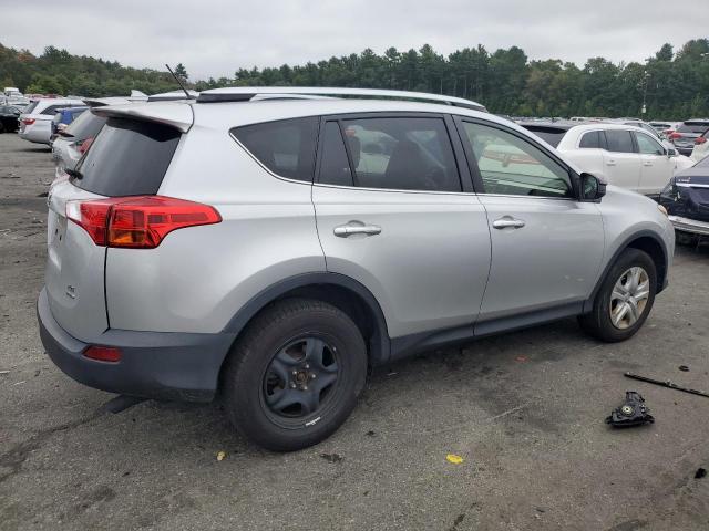 VIN JTMBFREVXFJ039844 2015 Toyota RAV4, LE no.3