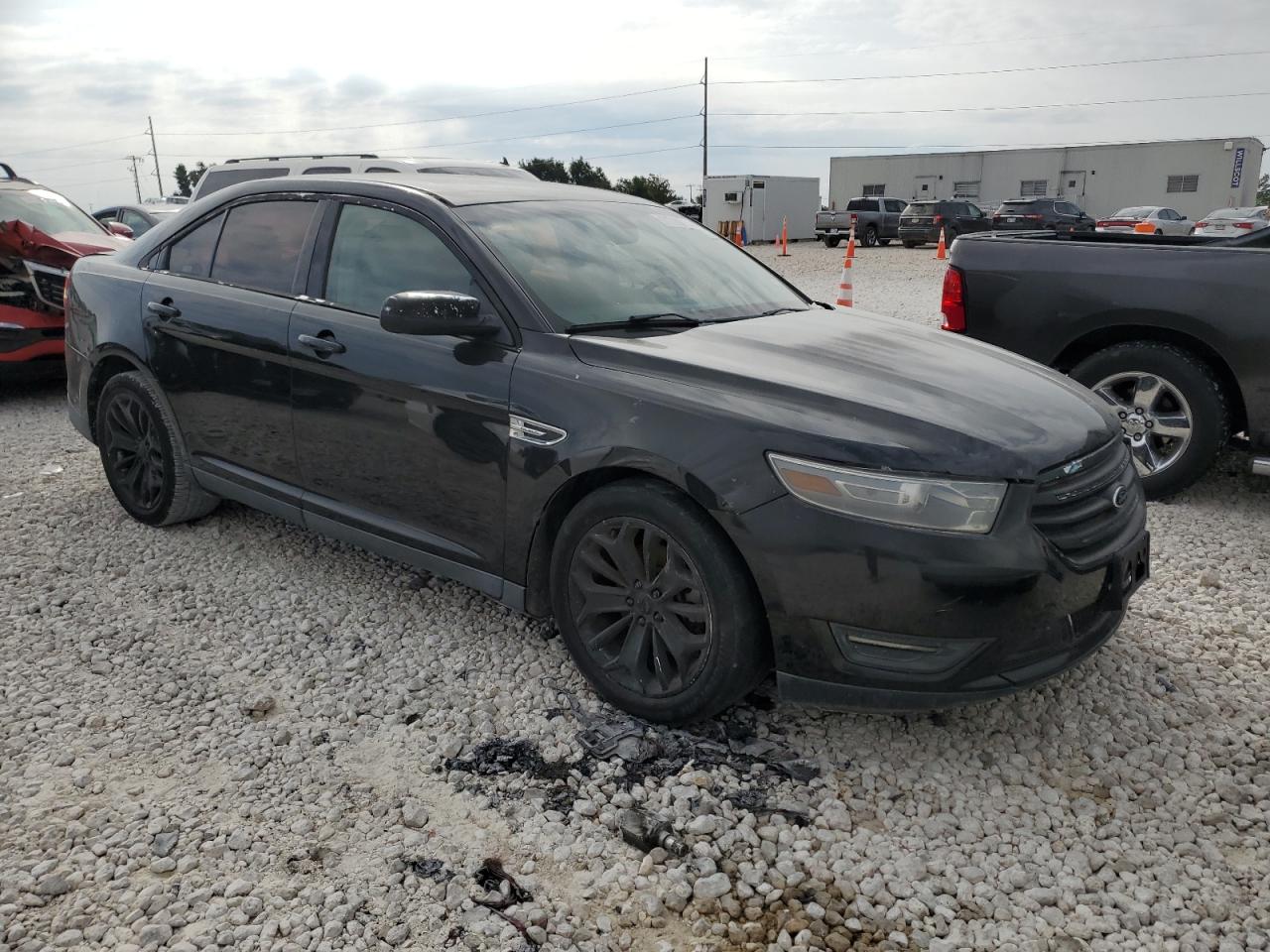 Lot #3027134782 2013 FORD TAURUS LIM