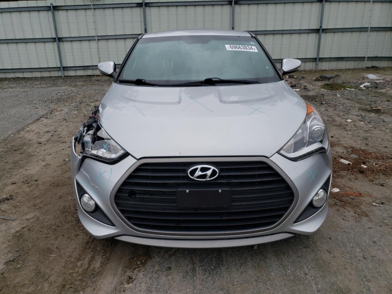 Lot #2935937817 2016 HYUNDAI VELOSTER T