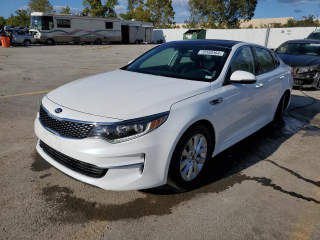 VIN 5XXGU4L32JG215556 2018 KIA Optima, EX no.1