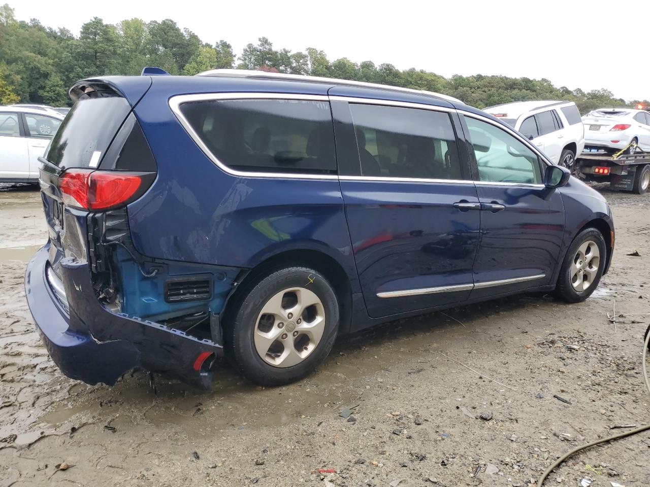 Lot #2944592314 2017 CHRYSLER PACIFICA T