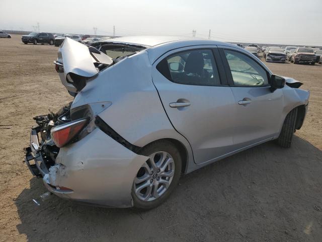 VIN 3MYDLBYV0JY306337 2018 Toyota Yaris no.3