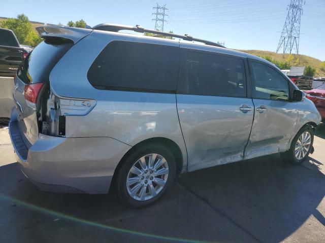 VIN 5TDDK3DC7ES075333 2014 Toyota Sienna, Xle no.3