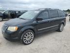 CHRYSLER TOWN&COUNT photo