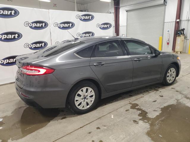 VIN 3FA6P0G72KR261888 2019 Ford Fusion, S no.3