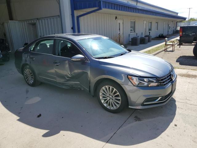 VIN 1VWBT7A34HC052546 2017 Volkswagen Passat, SE no.4