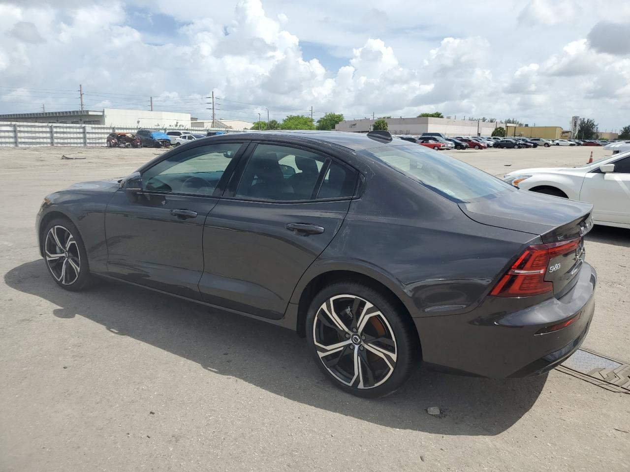 VOLVO S60 CORE 2024 gray  gas 7JRL12FK4RG308454 photo #3