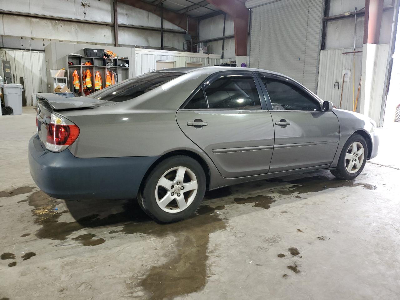 Lot #2976749777 2005 TOYOTA CAMRY LE