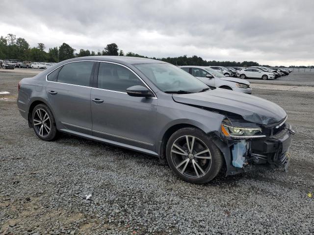 2017 VOLKSWAGEN PASSAT SE - 1VWGT7A32HC063275