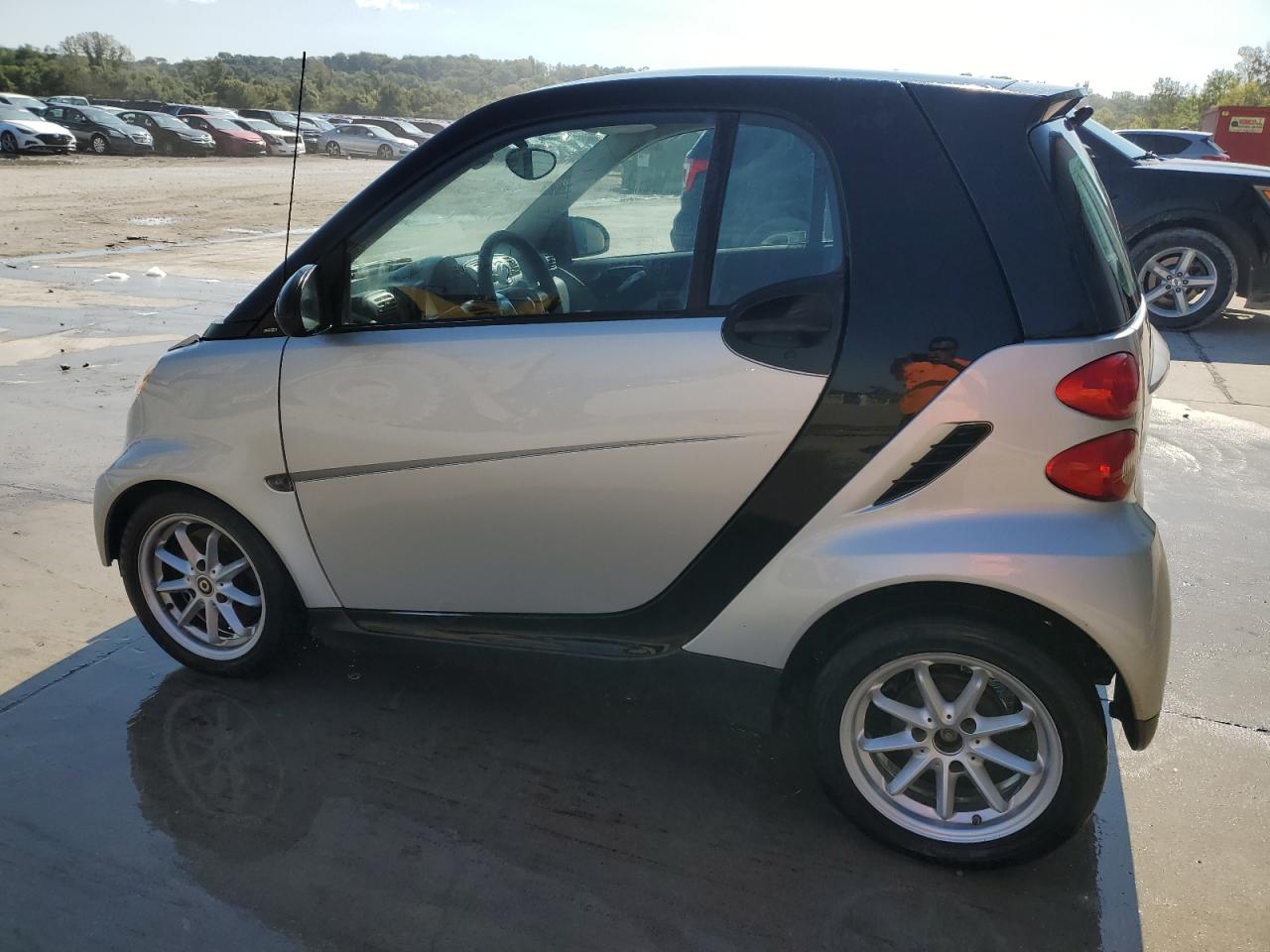 Lot #2945630076 2009 SMART FORTWO PUR