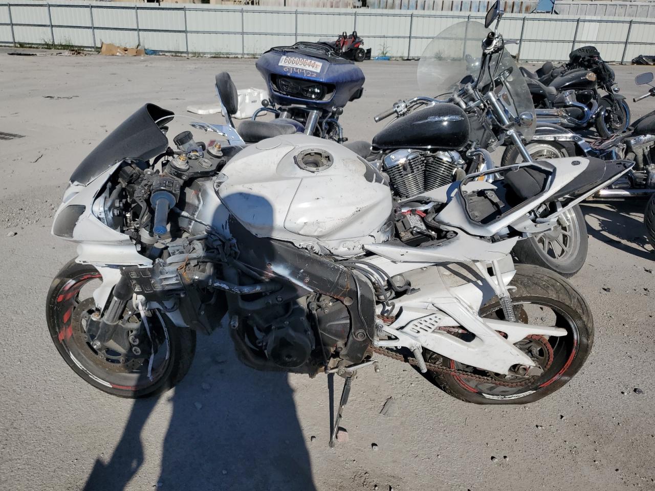 Lot #2990968588 2013 YAMAHA YZFR6