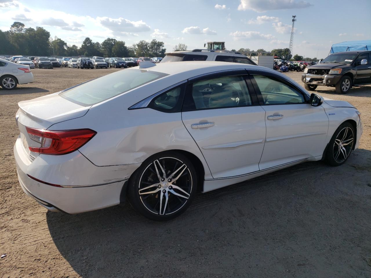 Lot #2953167205 2022 HONDA ACCORD TOU