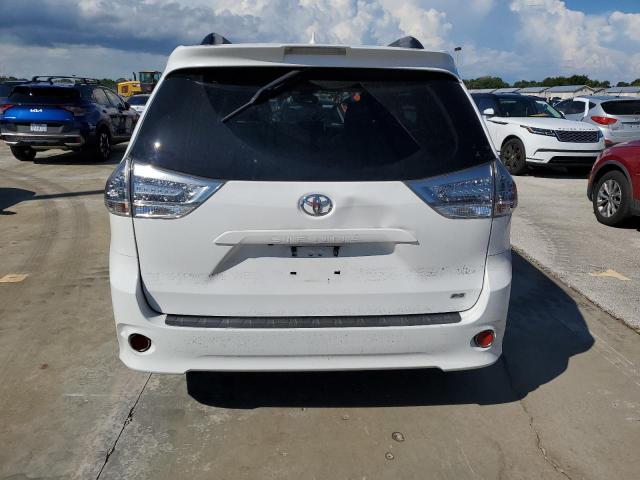 2018 TOYOTA SIENNA SE 5TDXZ3DC4JS924904
