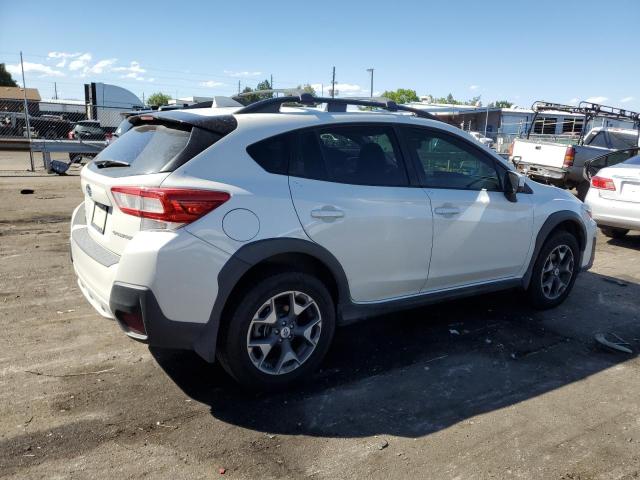 VIN JF2GTADC8J8268041 2018 Subaru Crosstrek, Premium no.3