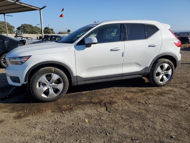 VOLVO XC40 T5 MO 2019 white  gas YV4162UK9K2072300 photo #1