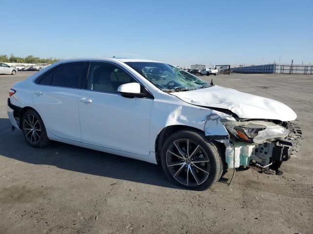 VIN 4T1BK1FK8FU560234 2015 Toyota Camry, Xse no.4