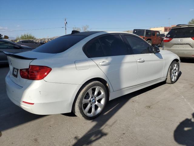 VIN WBA3C3G51FNT52262 2015 BMW 3 Series, 320 I Xdrive no.3